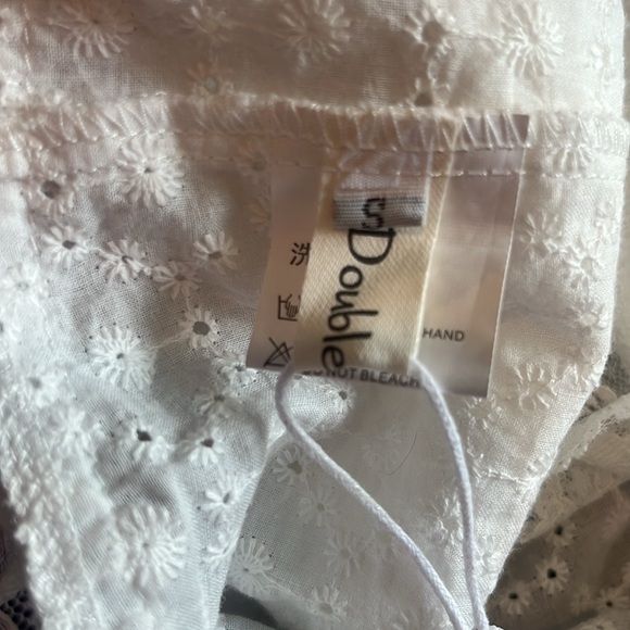 NWT Lacey White eyelet top size Small - Picture 11 of 12